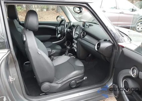 2010 Mini Cooper S z USA, uszkodzony, nr VIN WMWMF7C57ATZ69310